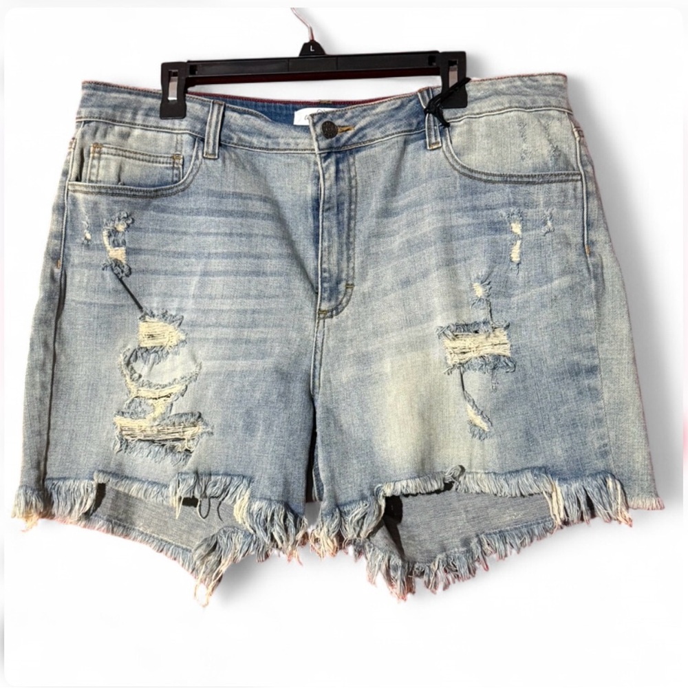 Carly Jean Denim Shorts 3X NWT Distressed High Rise Frayed Hem Plus Size